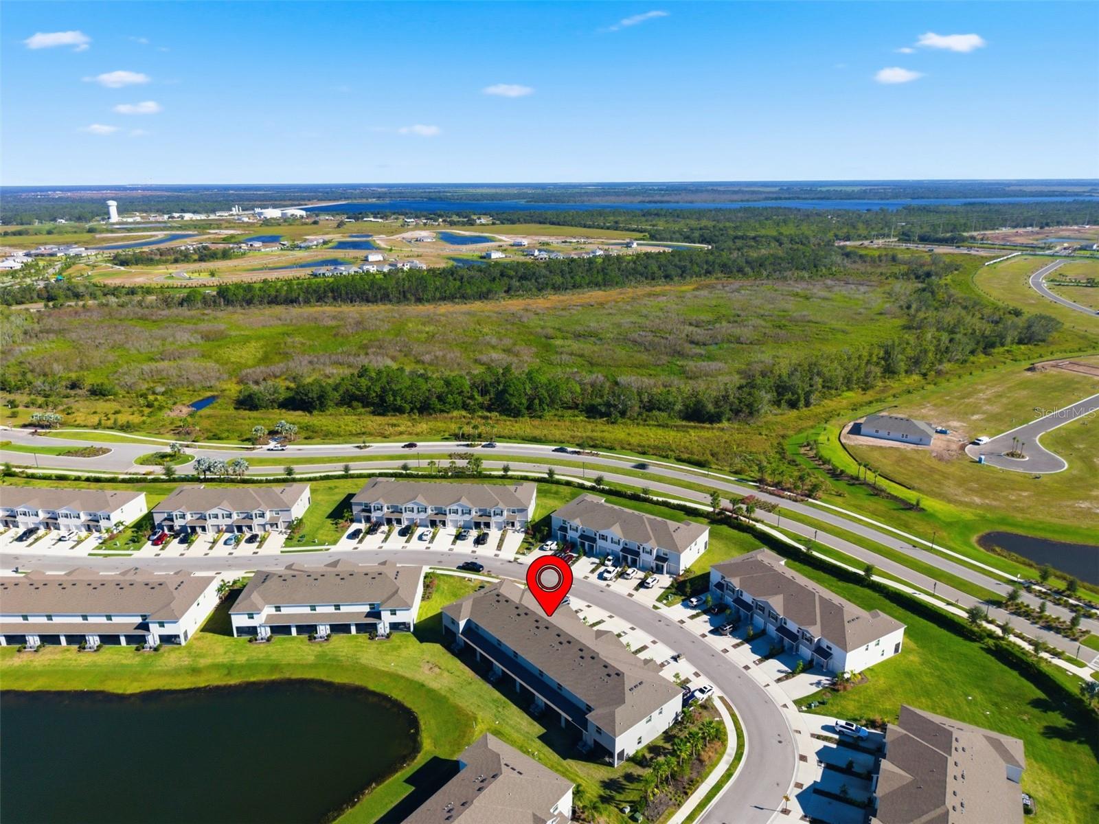 Image 52 of 72 For 17653 Crescent Moon Loop