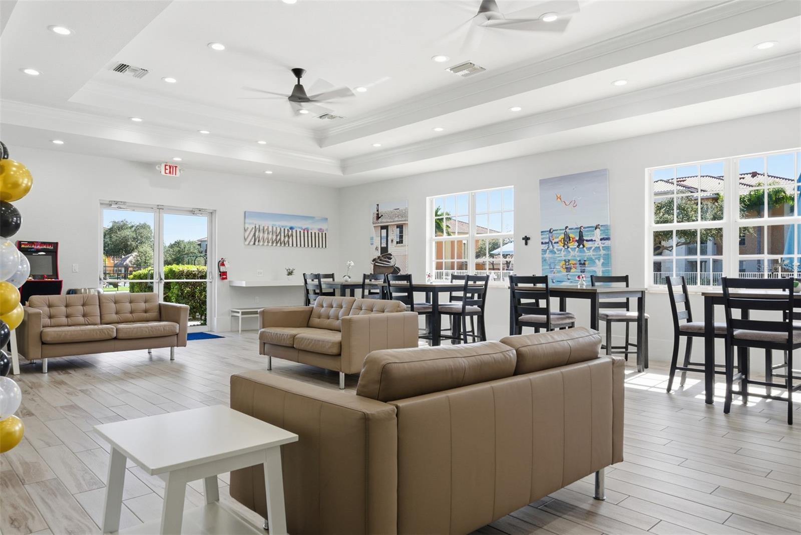 Image 57 of 72 For 17653 Crescent Moon Loop