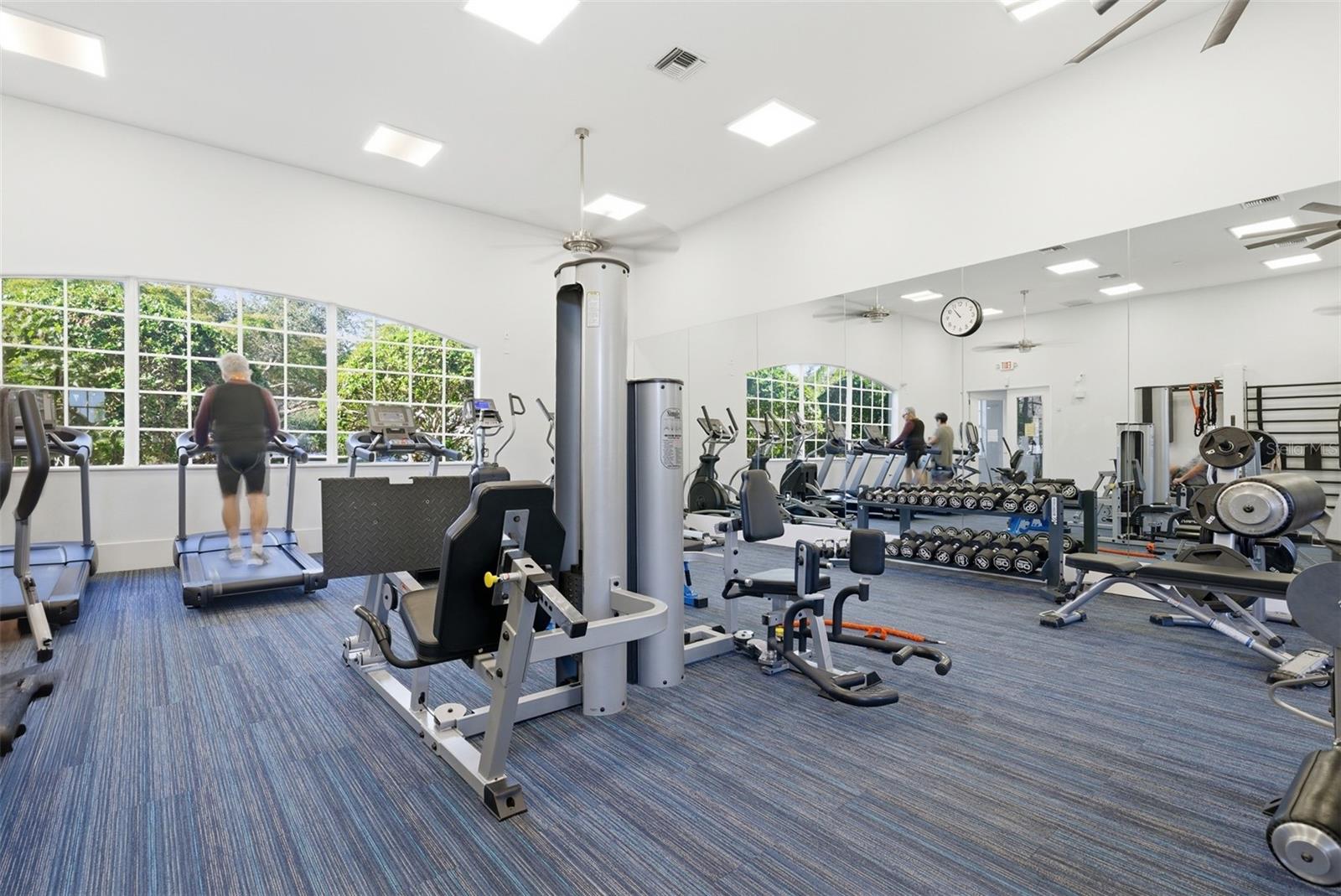 Image 58 of 72 For 17653 Crescent Moon Loop