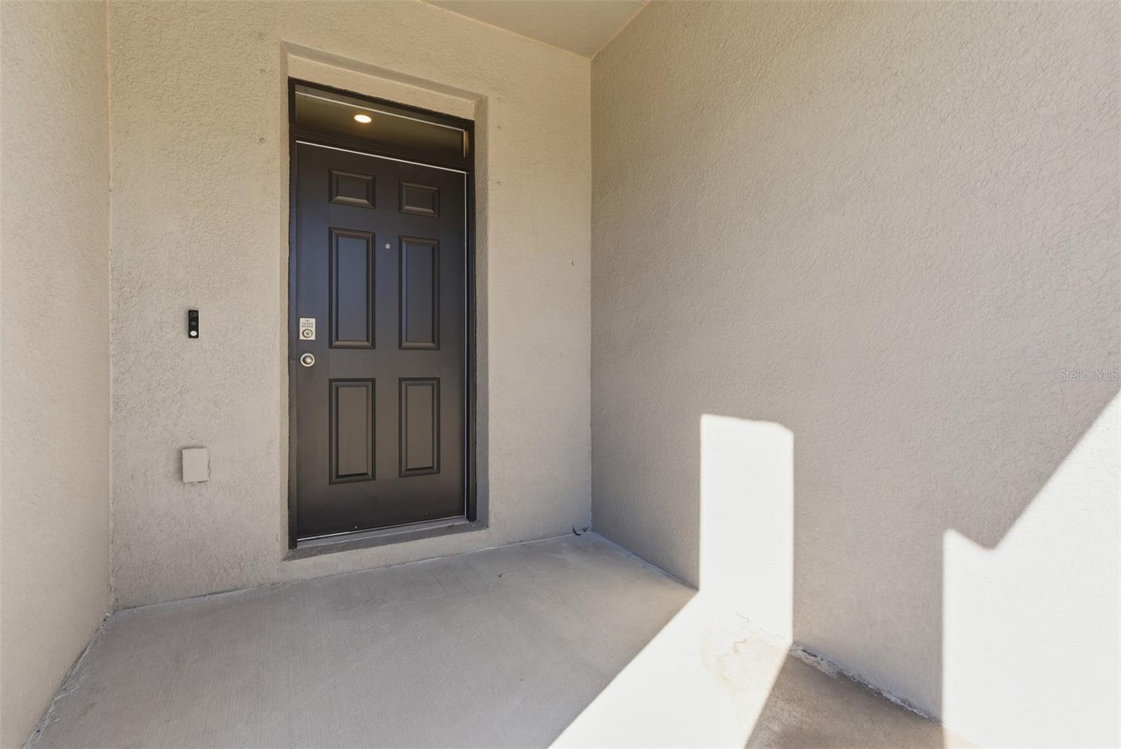 Image 6 of 72 For 17653 Crescent Moon Loop