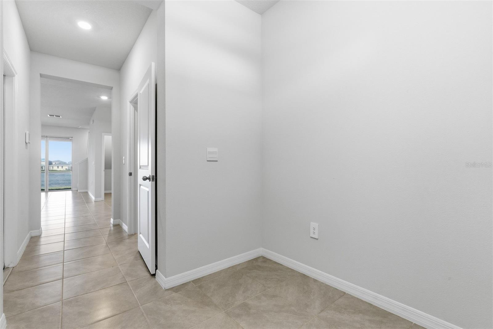 Image 9 of 72 For 17653 Crescent Moon Loop