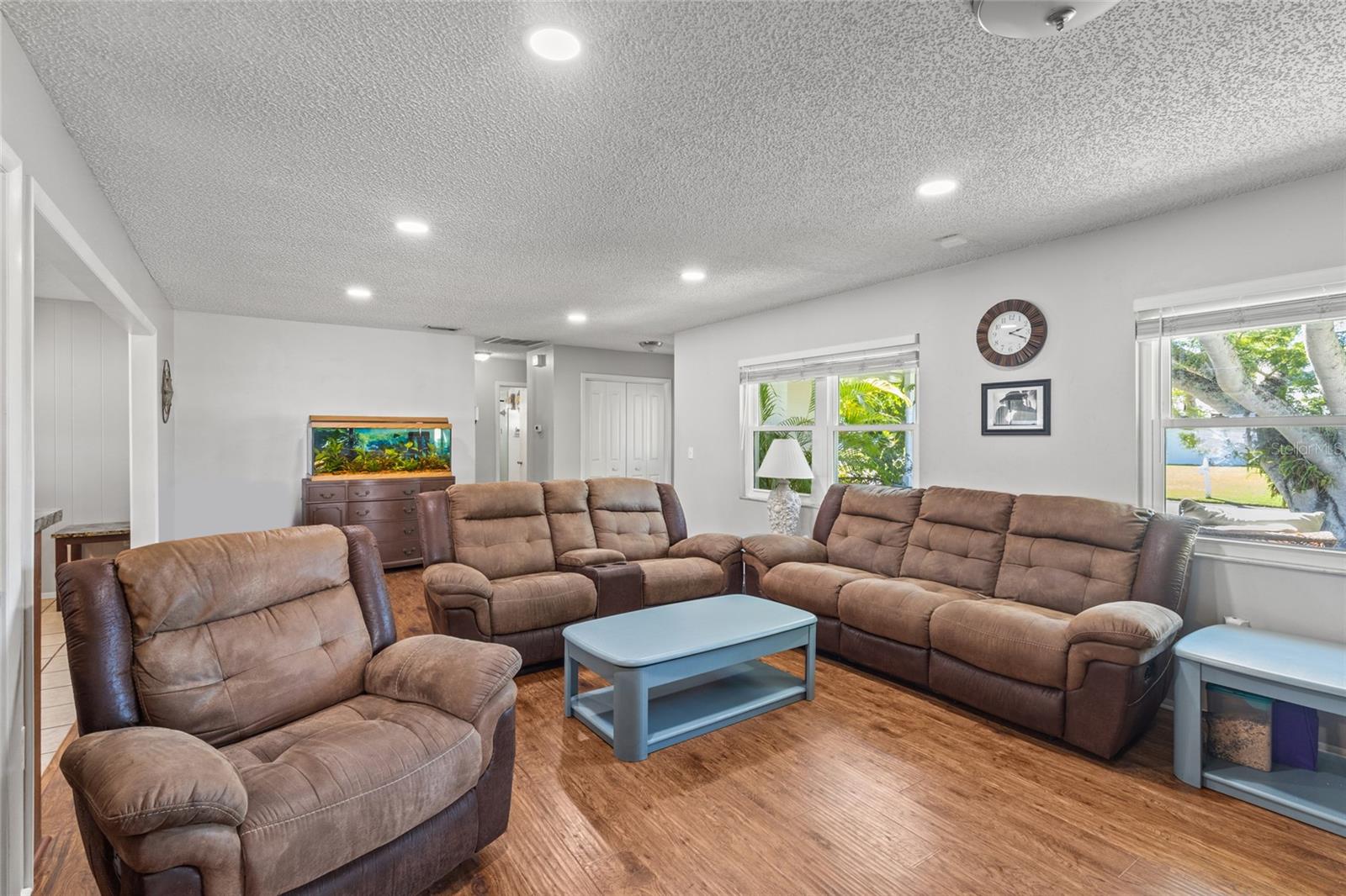 Image 10 of 34 For 3103 Norwich Drive W