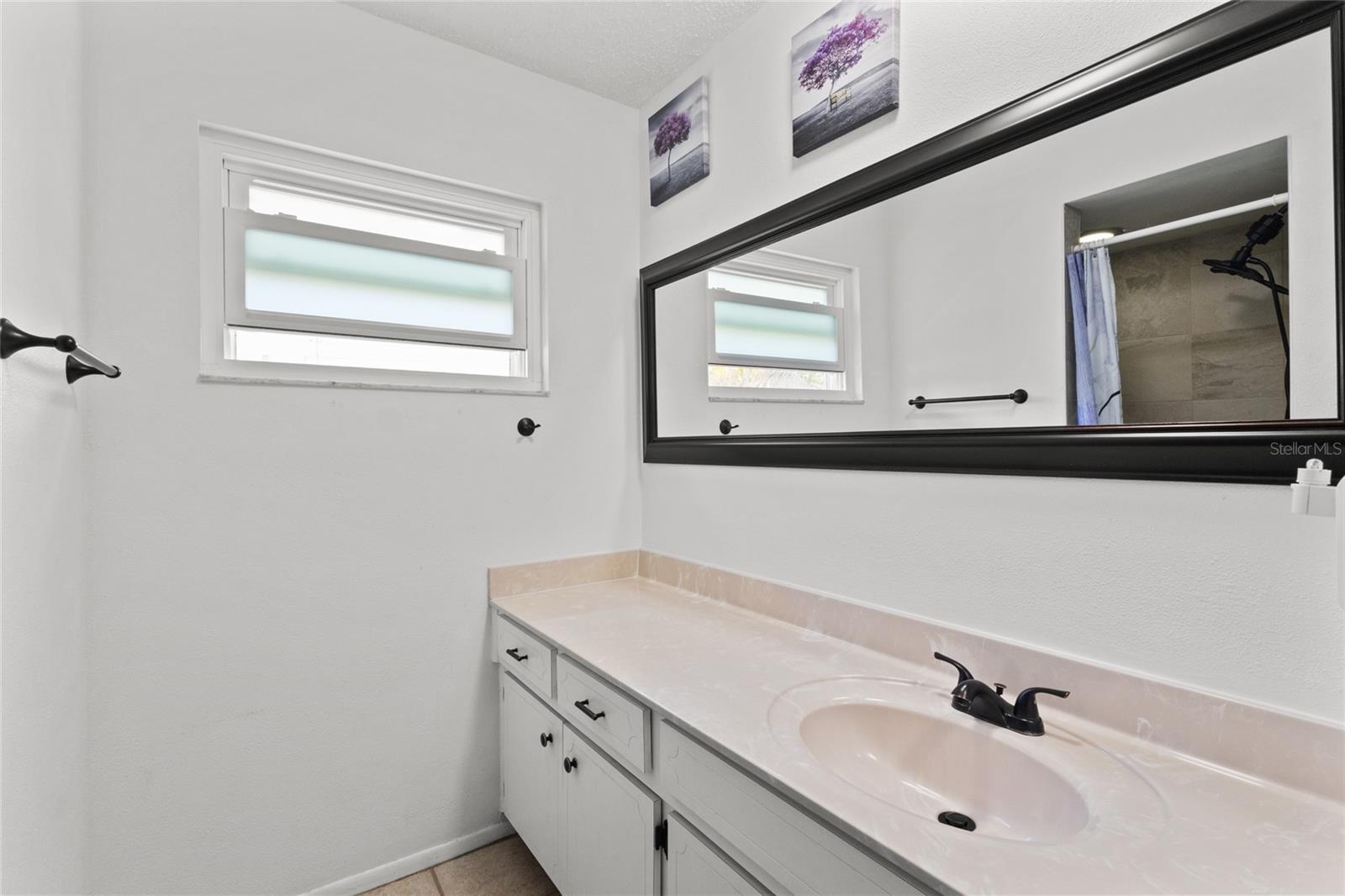 Image 16 of 34 For 3103 Norwich Drive W