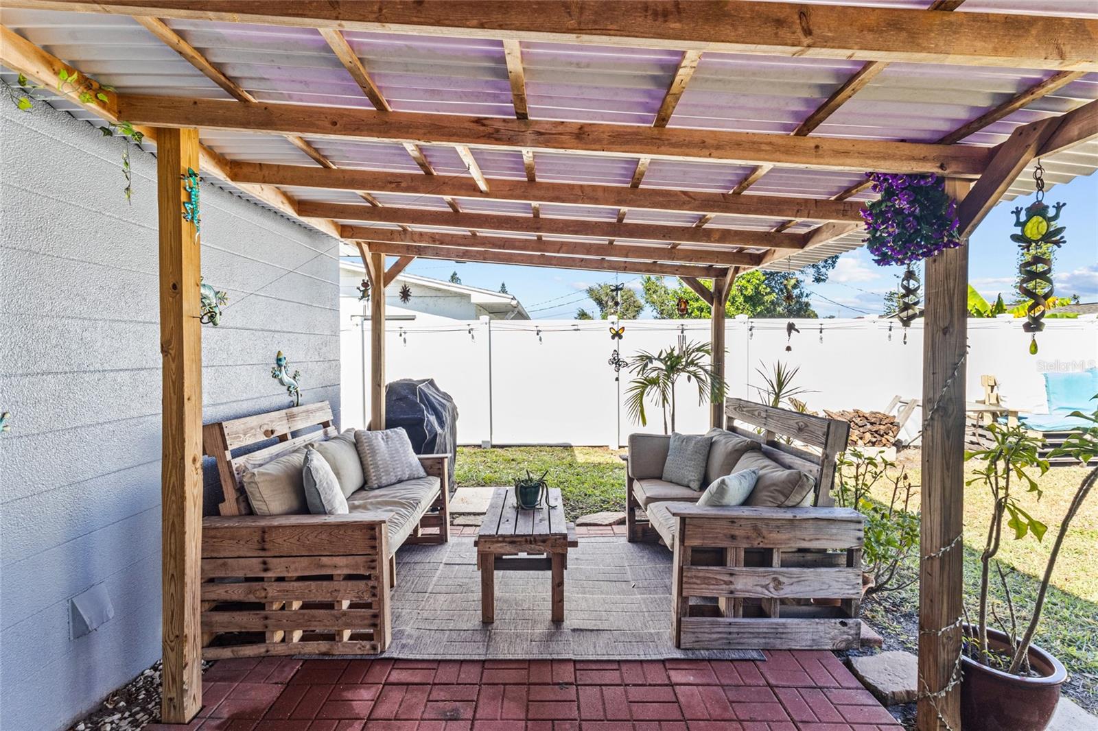 Image 22 of 34 For 3103 Norwich Drive W