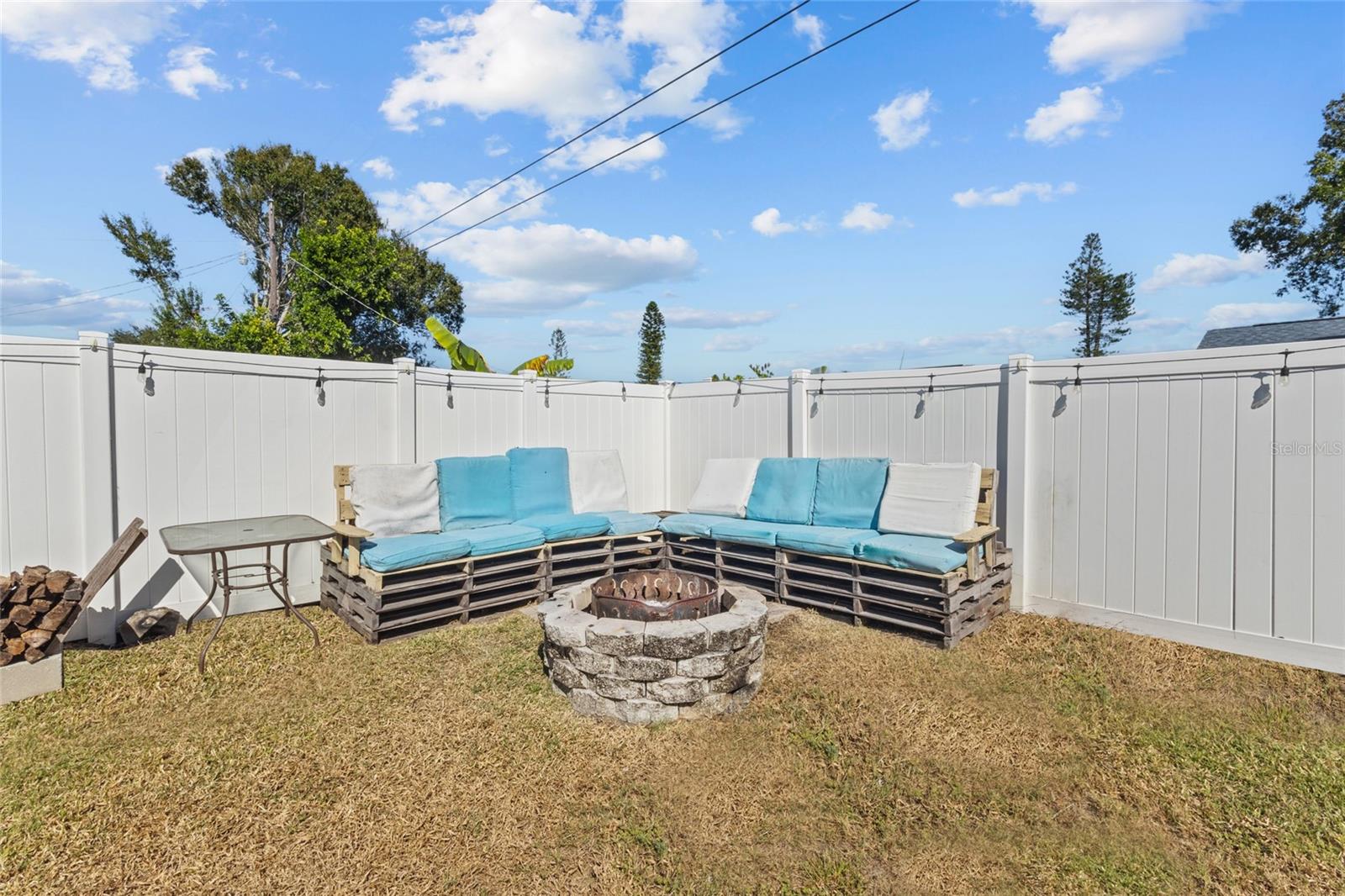 Image 25 of 34 For 3103 Norwich Drive W