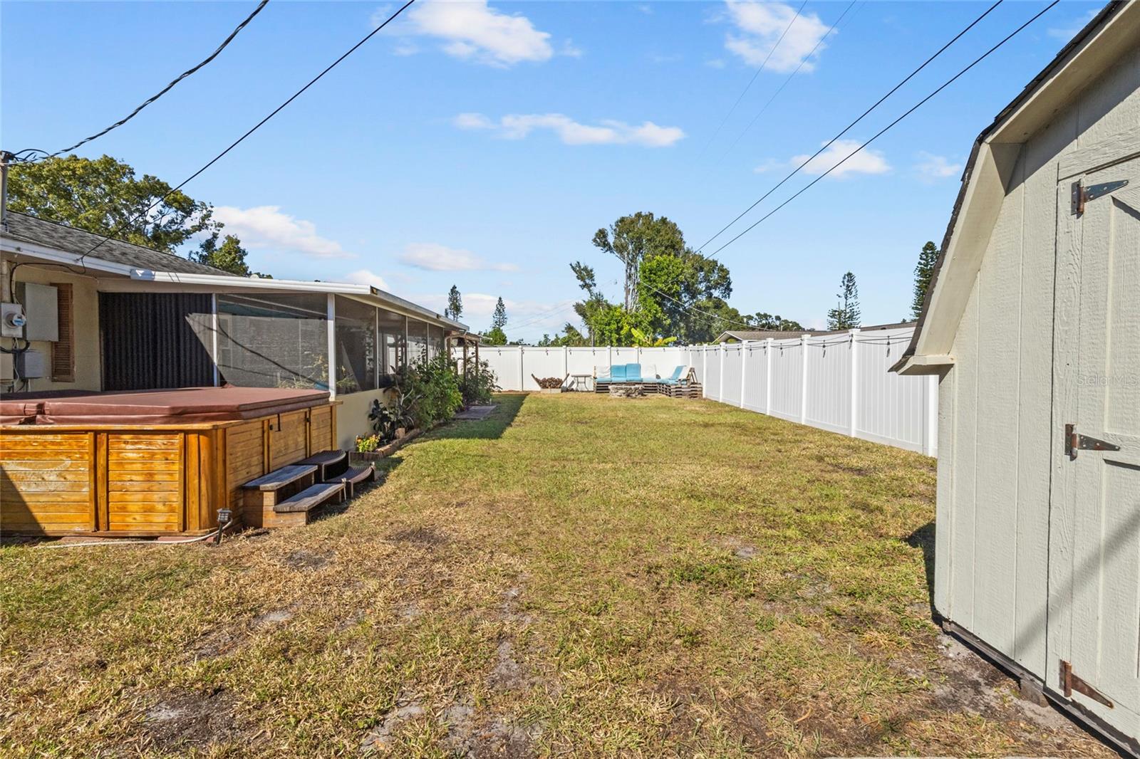 Image 30 of 34 For 3103 Norwich Drive W