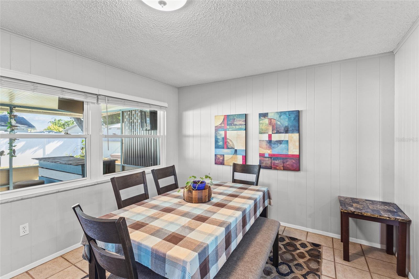 Image 5 of 34 For 3103 Norwich Drive W