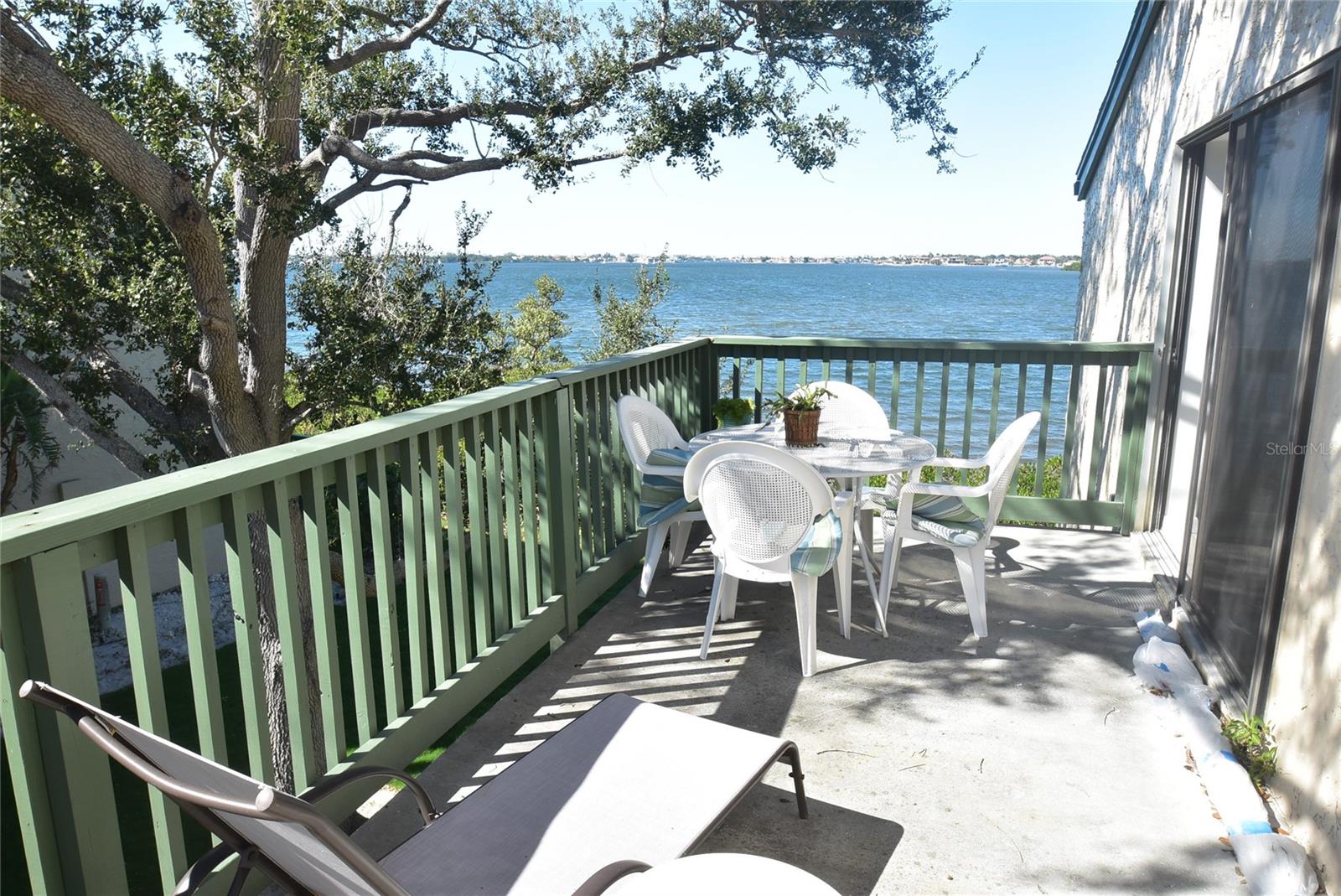 Image 13 of 41 For 1511 Pelican Point Drive 278