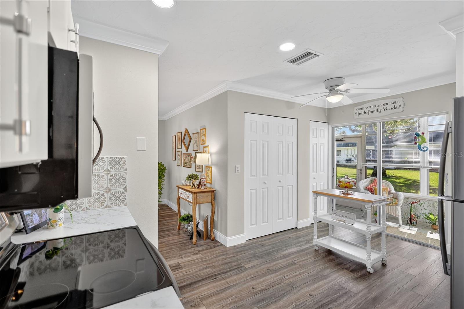 Image 19 of 48 For 4207 34th Avenue Drive W 4207