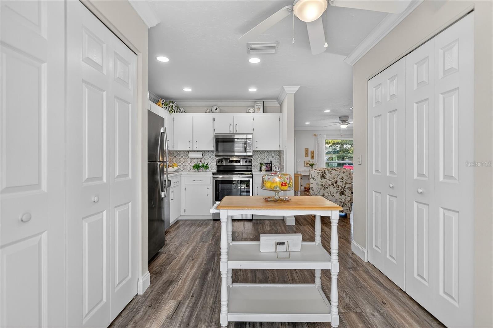 Image 22 of 48 For 4207 34th Avenue Drive W 4207