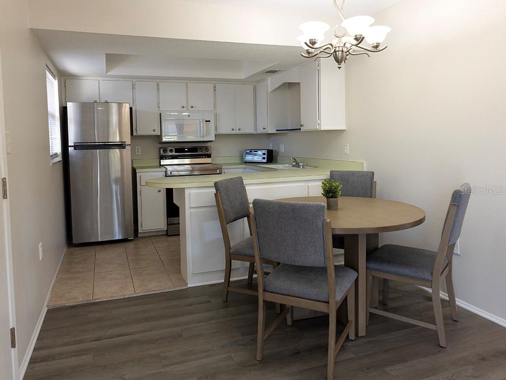 Image 7 of 24 For 400 Base Avenue E 229