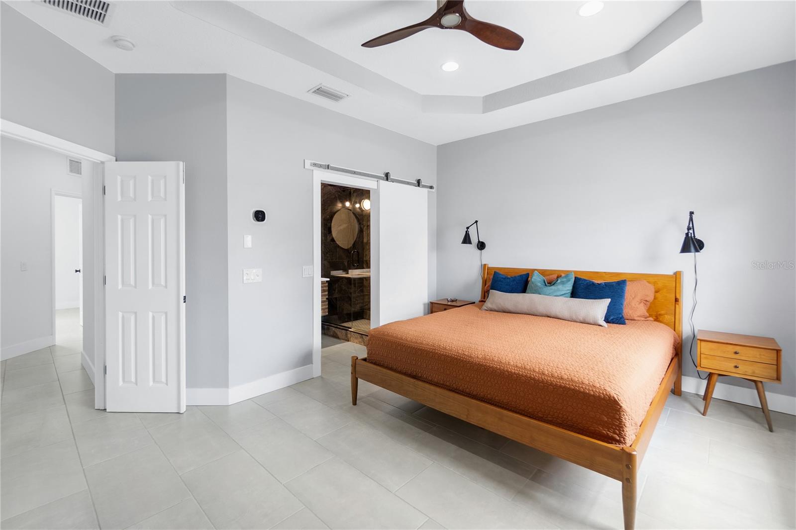 Image 18 of 40 For 5617 Whitehead Street