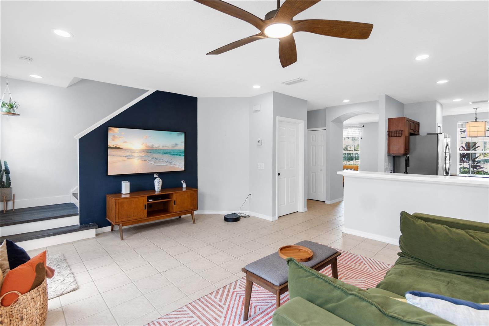 Image 2 of 40 For 5617 Whitehead Street