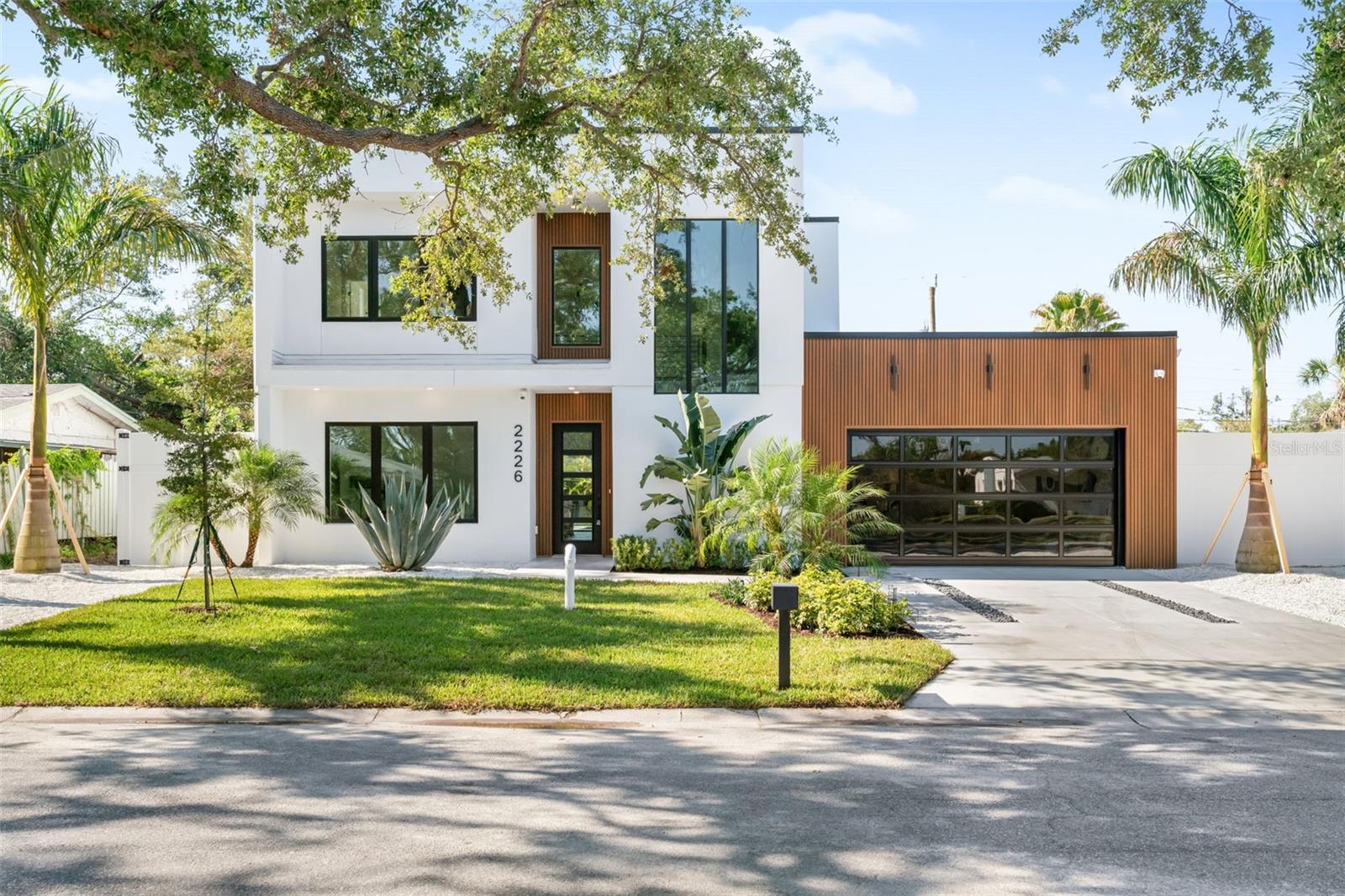 Image 11 of 47 For 2232 Grove Street