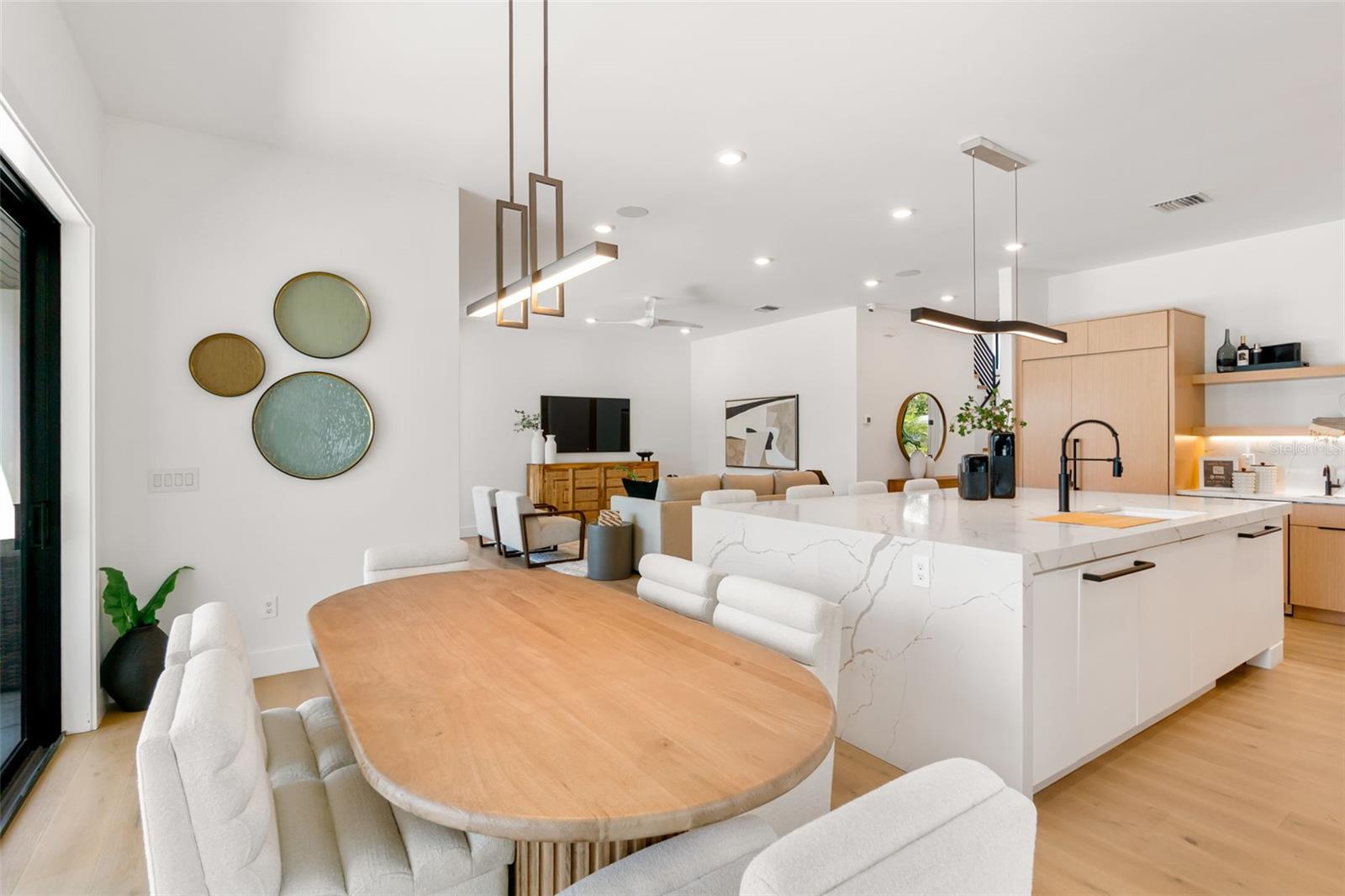 Image 18 of 47 For 2232 Grove Street