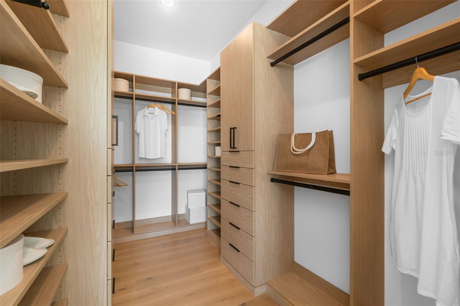 Image 26 of 47 For 2232 Grove Street