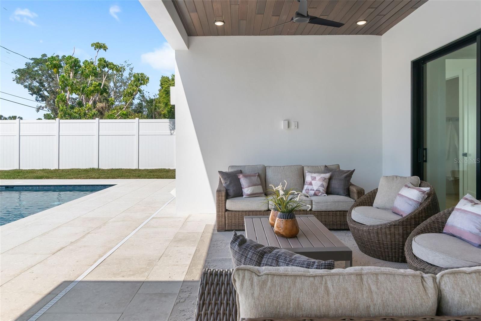 Image 28 of 47 For 2232 Grove Street