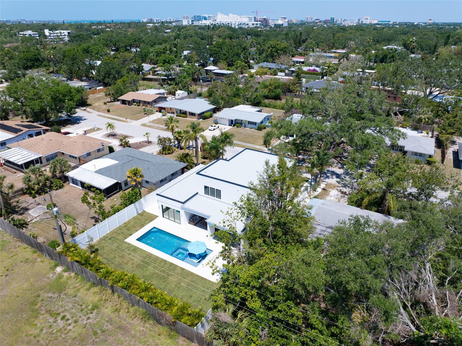 Image 42 of 47 For 2232 Grove Street