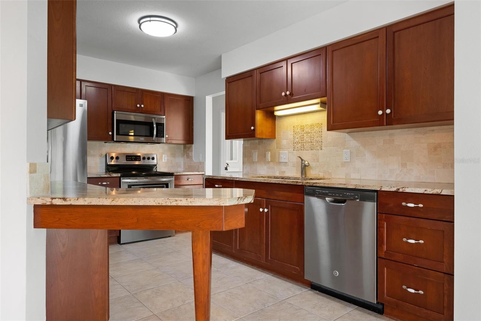 Image 14 of 51 For 65 Inlets Boulevard 65