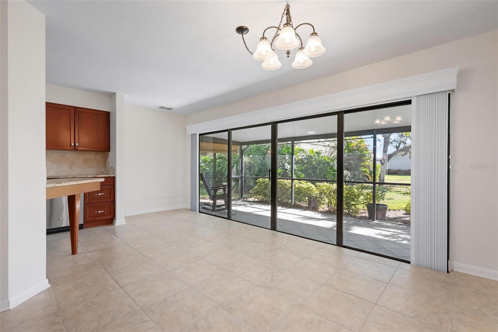 Image 16 of 51 For 65 Inlets Boulevard 65