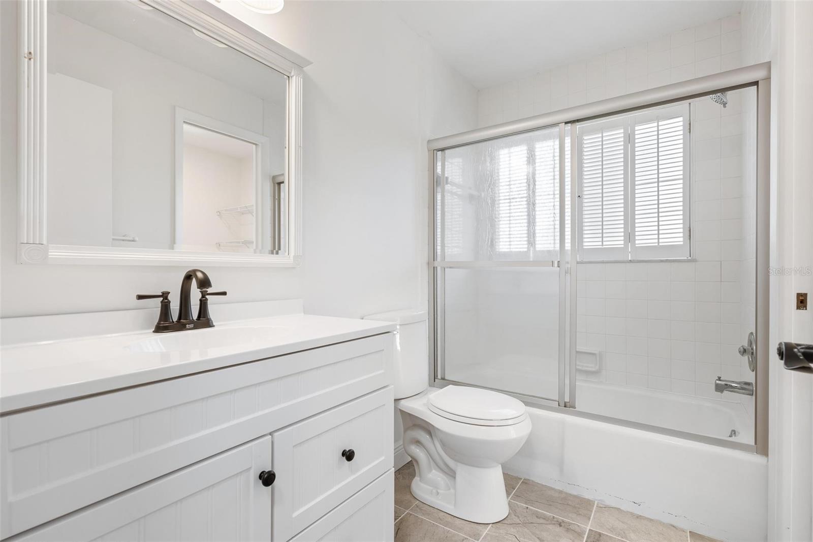 Image 22 of 51 For 65 Inlets Boulevard 65