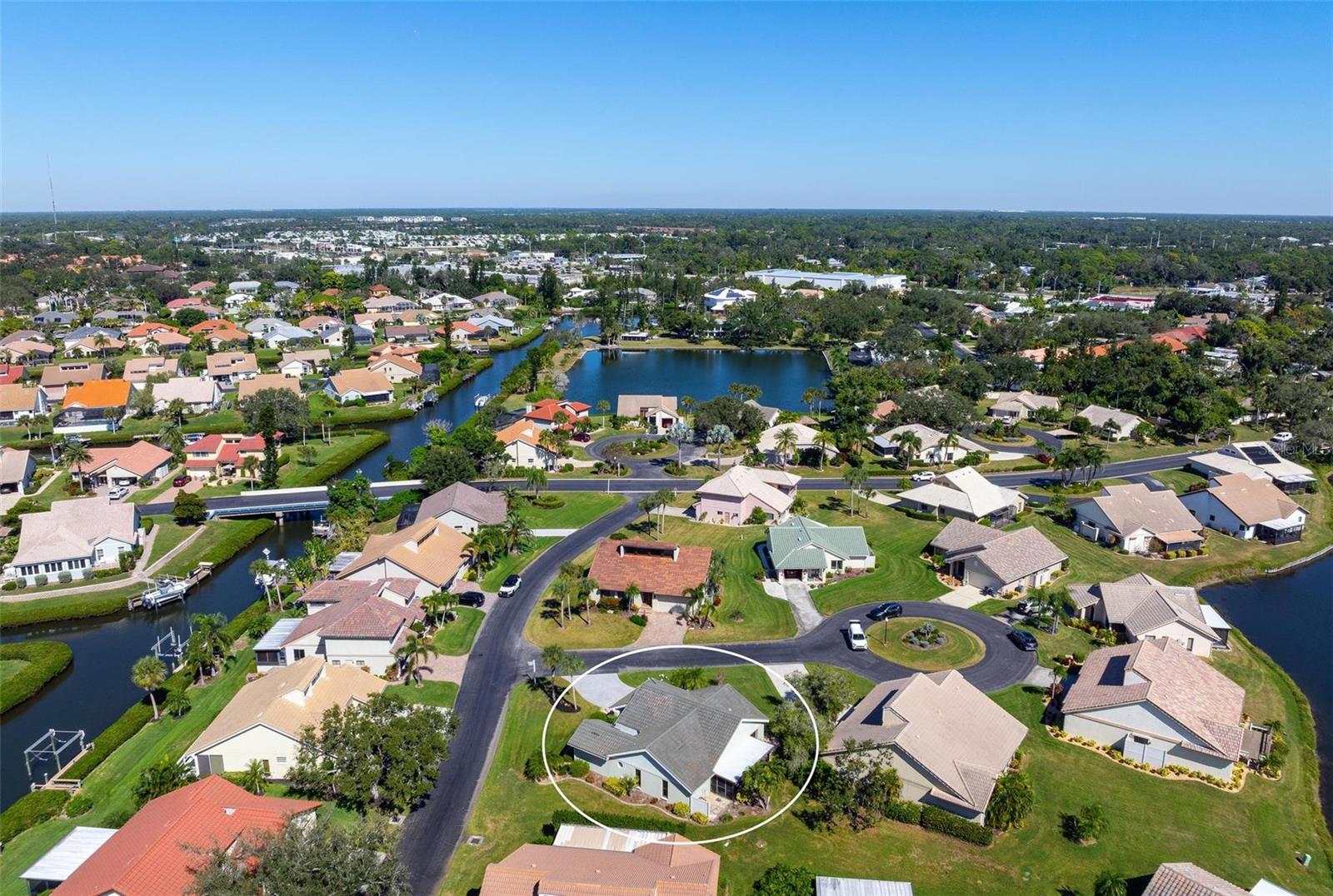 Image 42 of 51 For 65 Inlets Boulevard 65