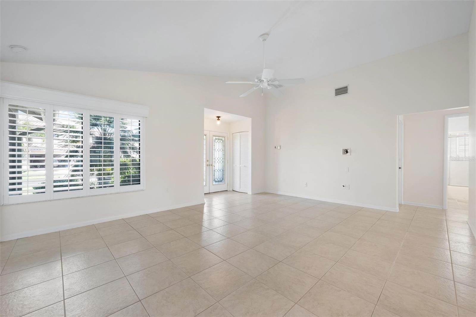 Image 8 of 51 For 65 Inlets Boulevard 65