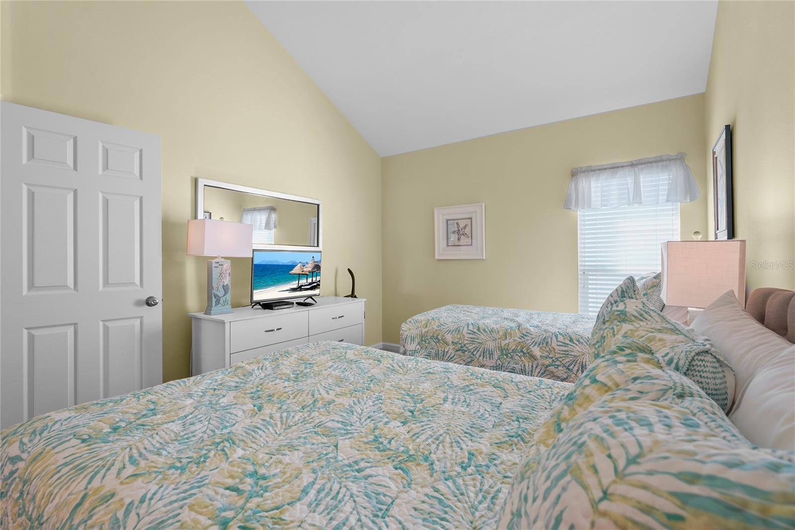 Image 23 of 73 For 1007 Gulf Drive N 213