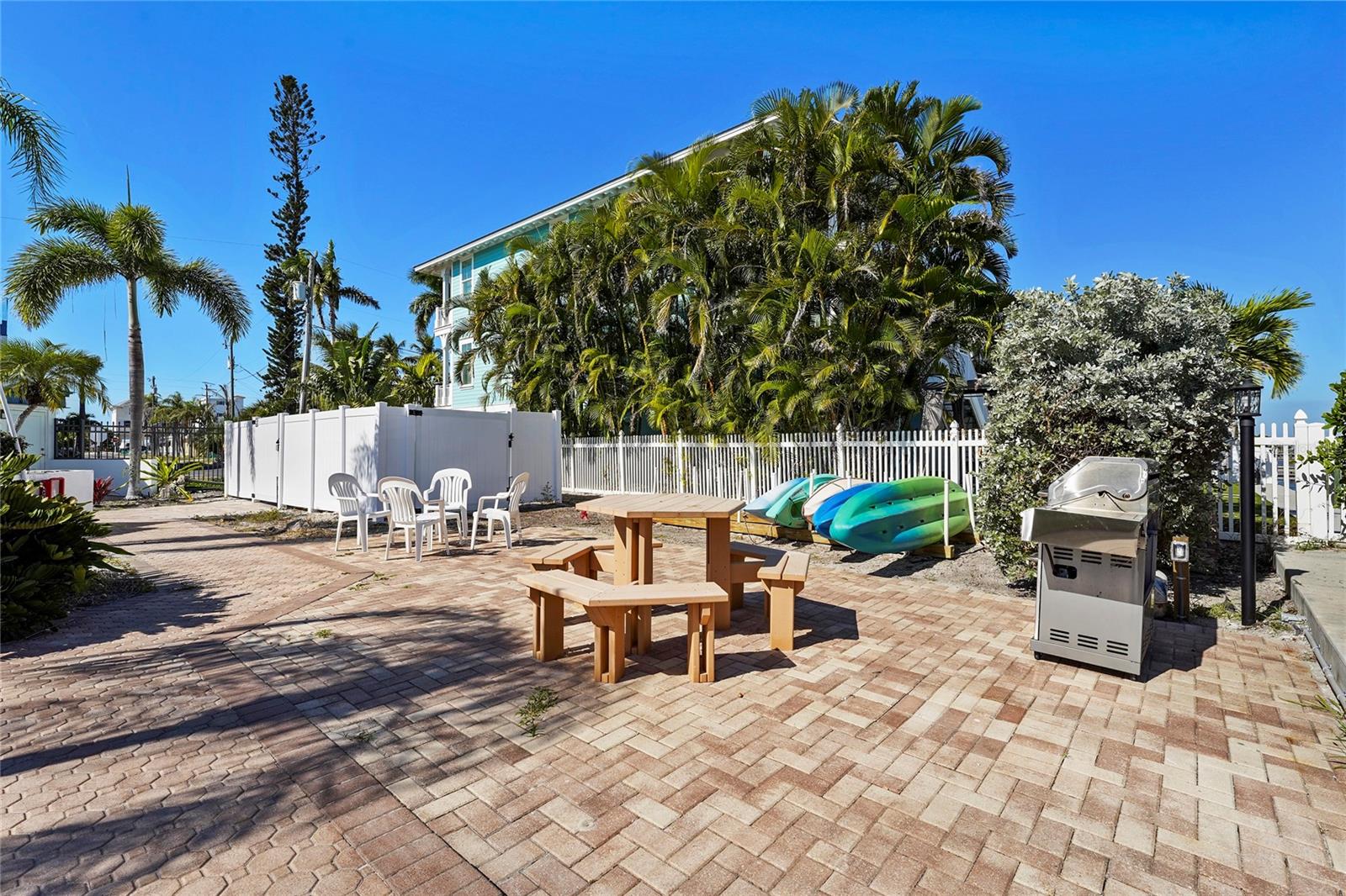 Image 62 of 73 For 1007 Gulf Drive N 213