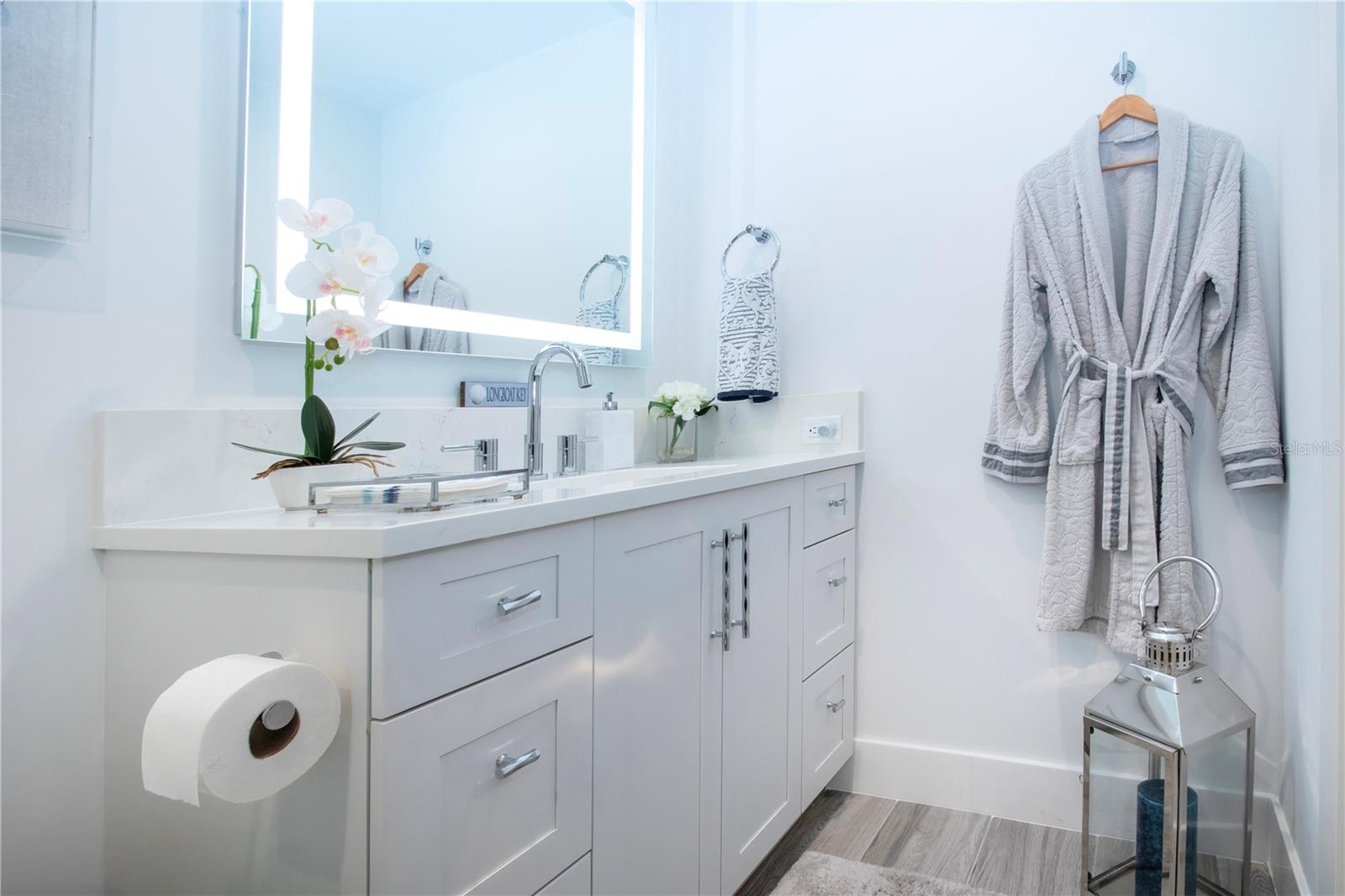 Image 48 of 73 For 1211 Gulf Of Mexico Drive 505