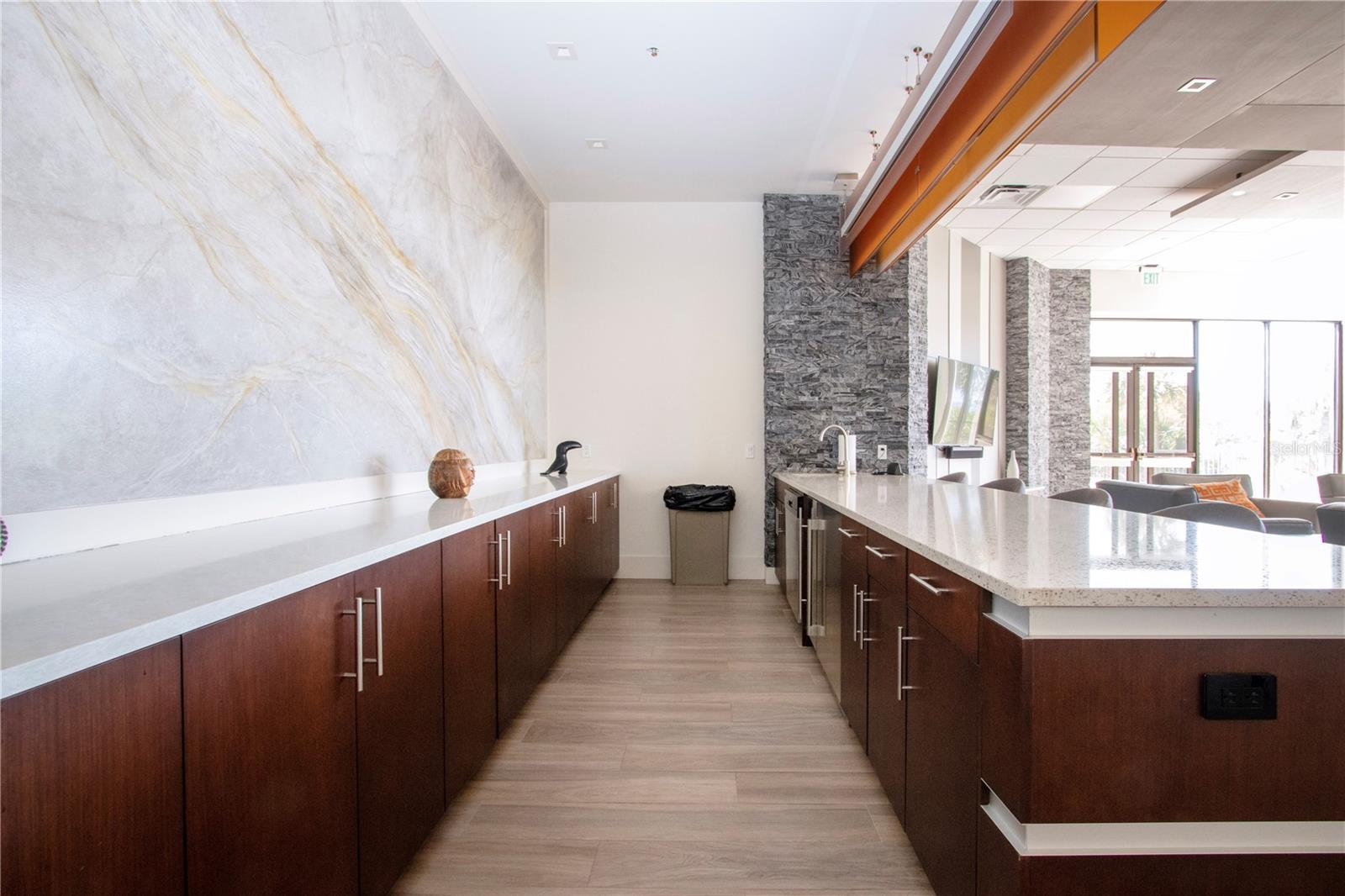 Image 71 of 73 For 1211 Gulf Of Mexico Drive 505