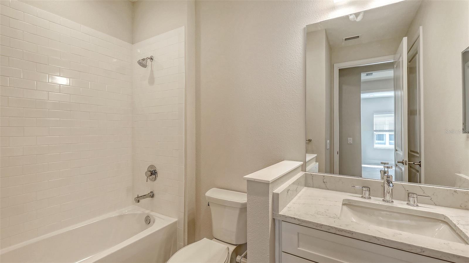 Image 13 of 32 For 18131 Franklin Park Court