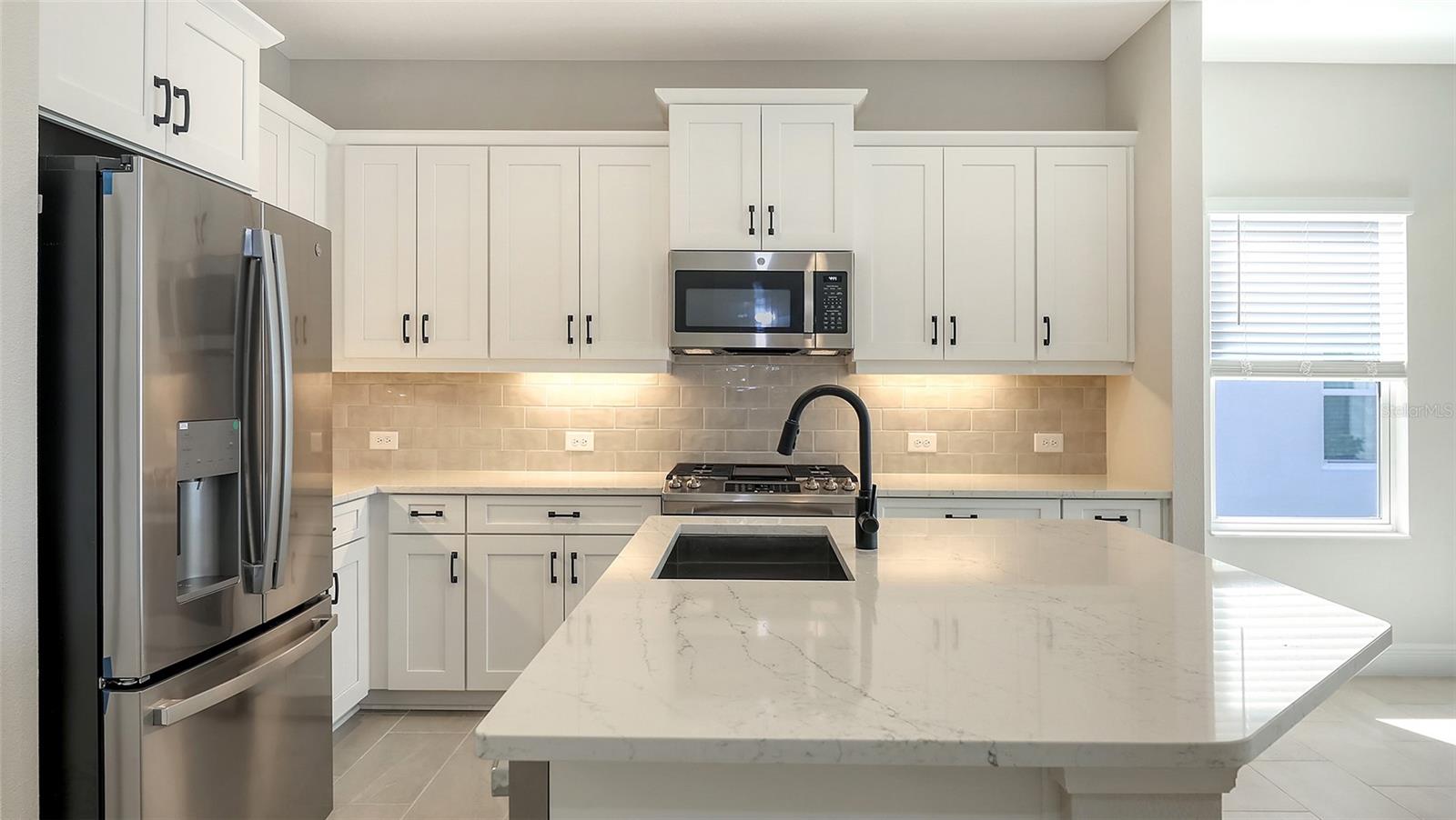 Image 17 of 32 For 18131 Franklin Park Court