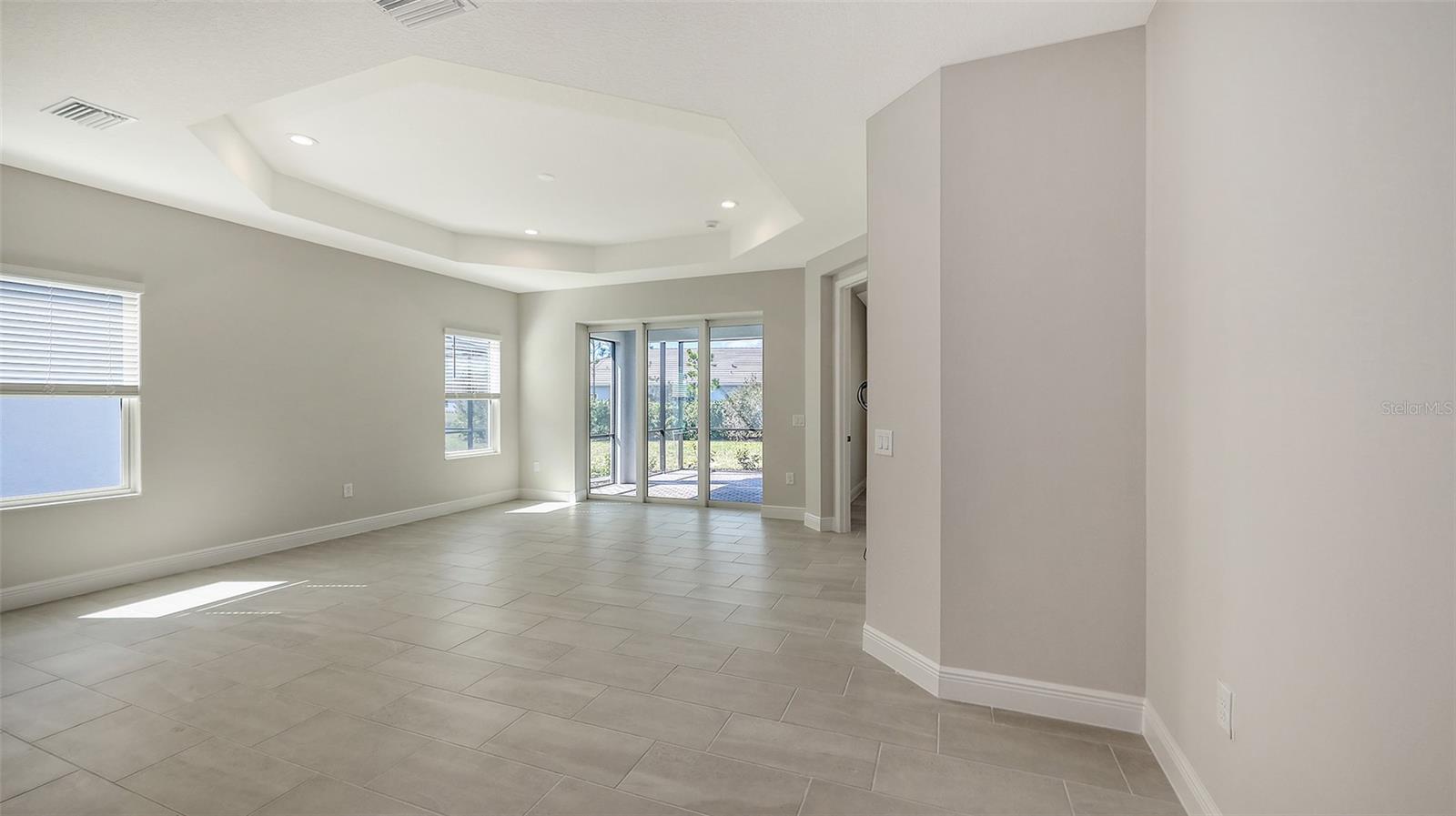 Image 20 of 32 For 18131 Franklin Park Court