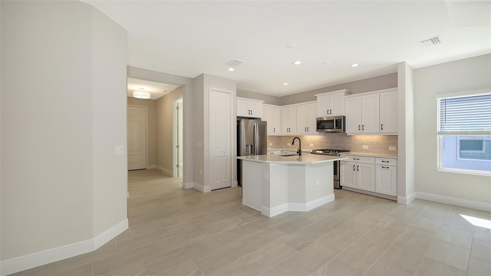 Image 23 of 32 For 18131 Franklin Park Court