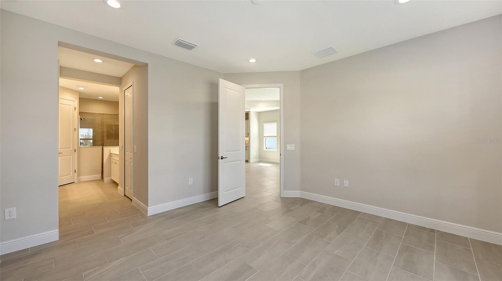 Image 28 of 32 For 18131 Franklin Park Court