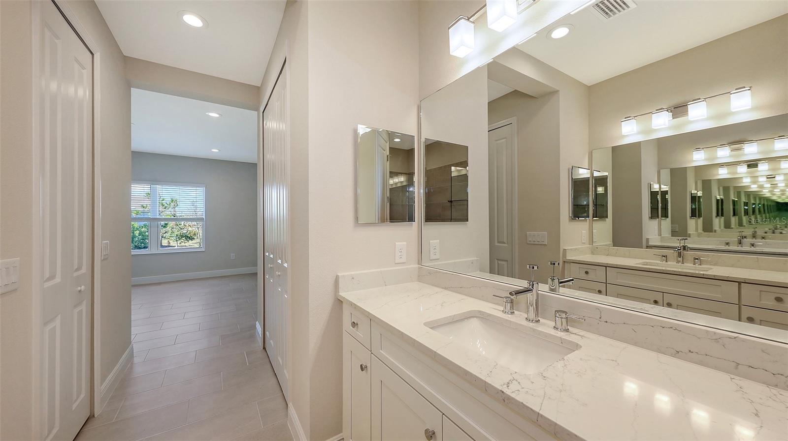 Image 30 of 32 For 18131 Franklin Park Court