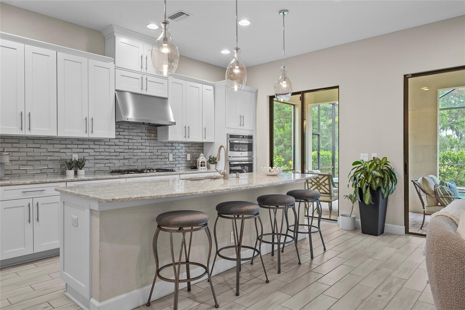 Image 27 of 85 For 13902 Messina Loop