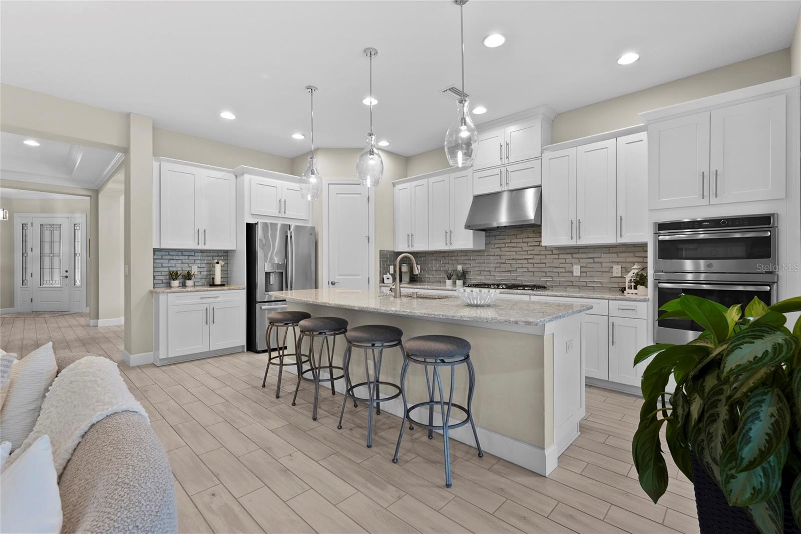 Image 28 of 85 For 13902 Messina Loop