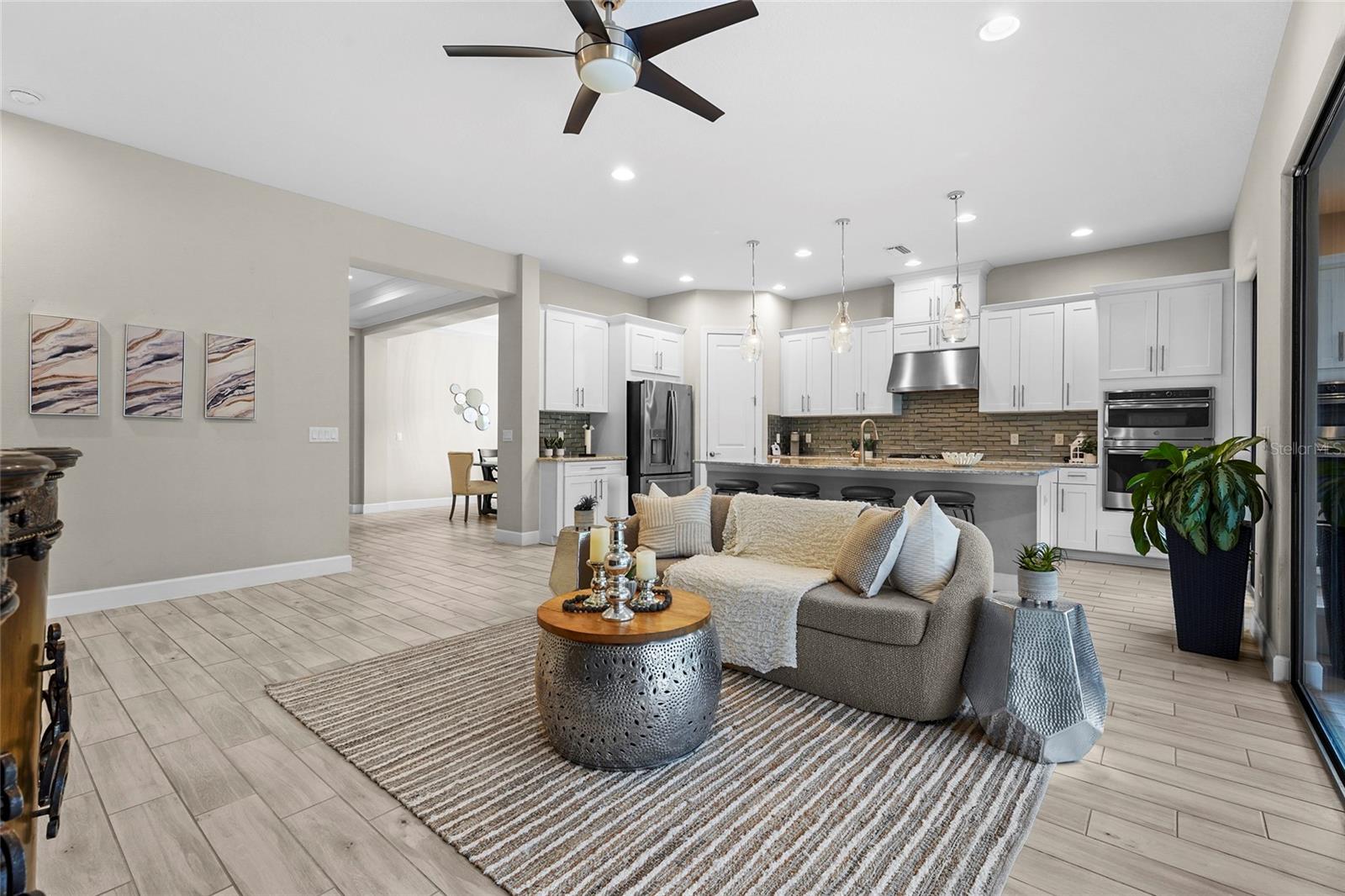 Image 3 of 85 For 13902 Messina Loop