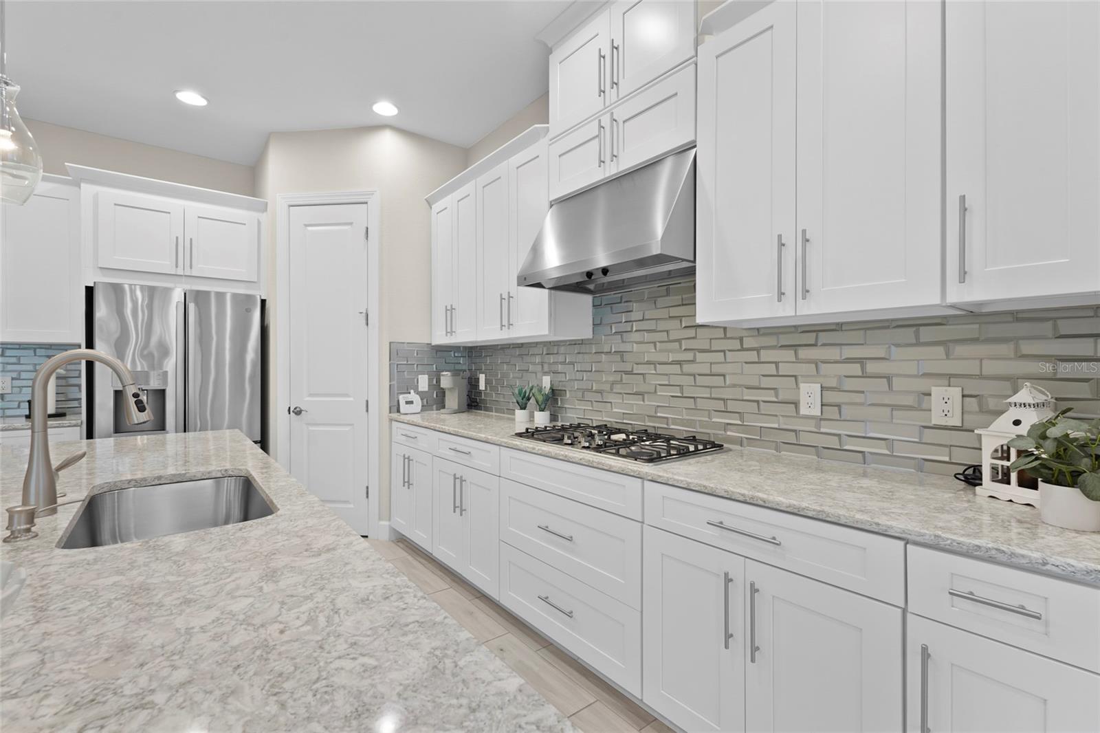 Image 30 of 85 For 13902 Messina Loop