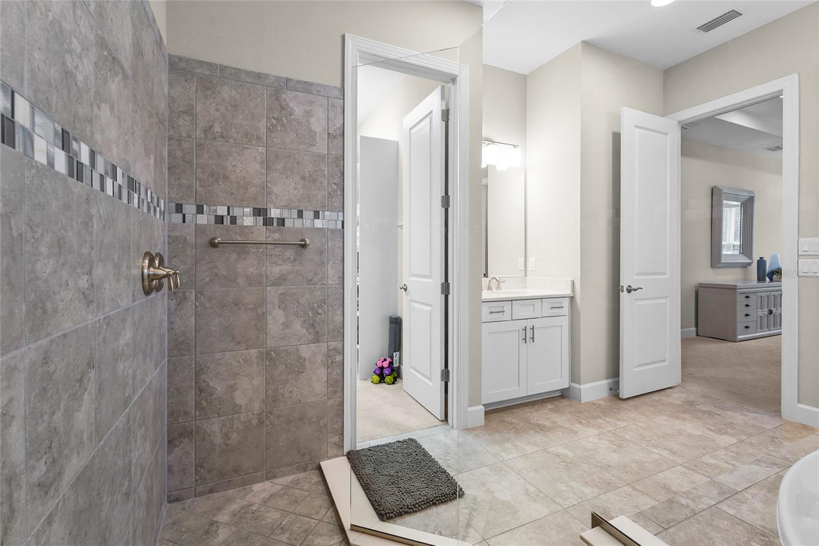 Image 37 of 85 For 13902 Messina Loop