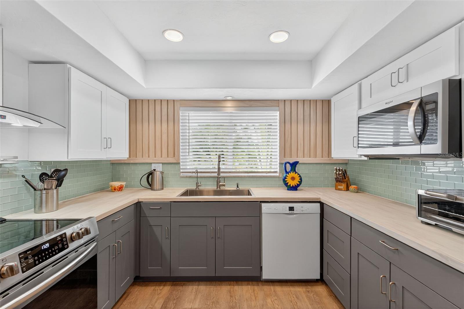 Image 13 of 47 For 3735 Duncan Place