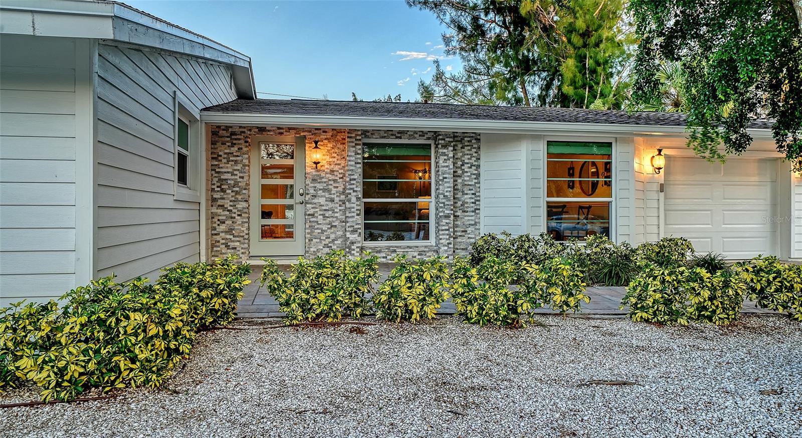 Image 4 of 63 For 783 Birdsong Lane