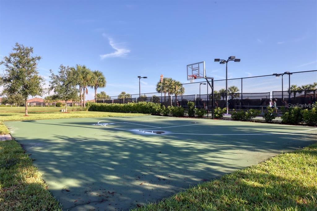 Image 28 of 43 For 7005 River Hammock Drive 404