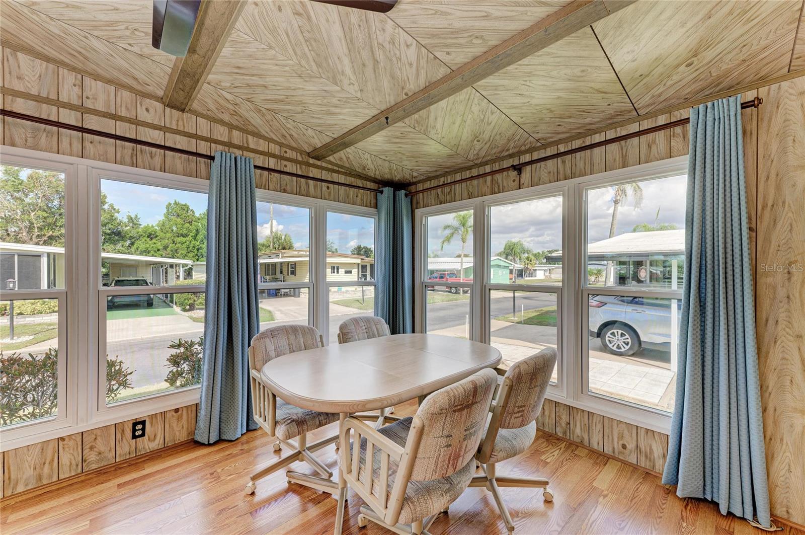 Image 13 of 66 For 5316 53rd Avenue E L1