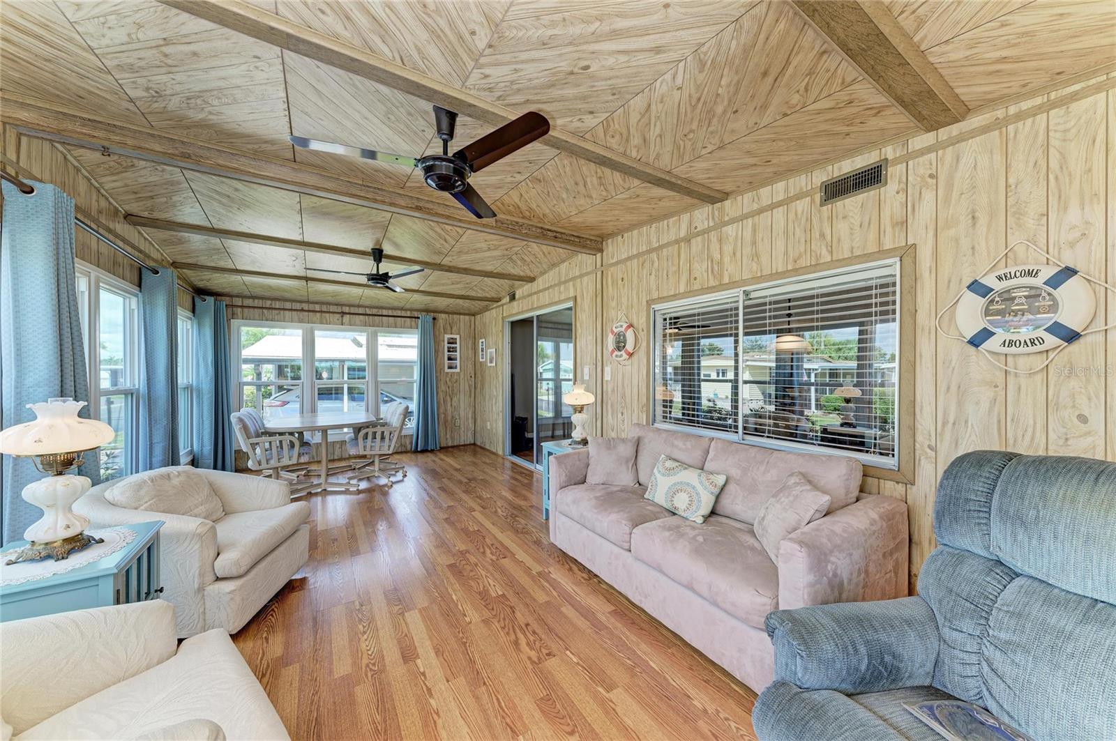 Image 16 of 66 For 5316 53rd Avenue E L1