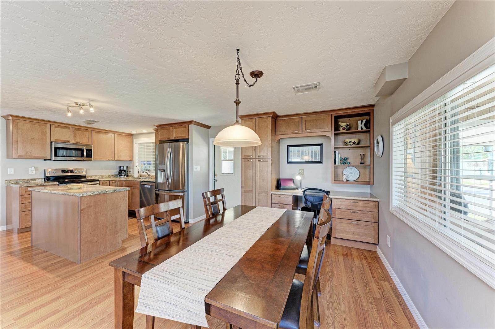 Image 17 of 66 For 5316 53rd Avenue E L1