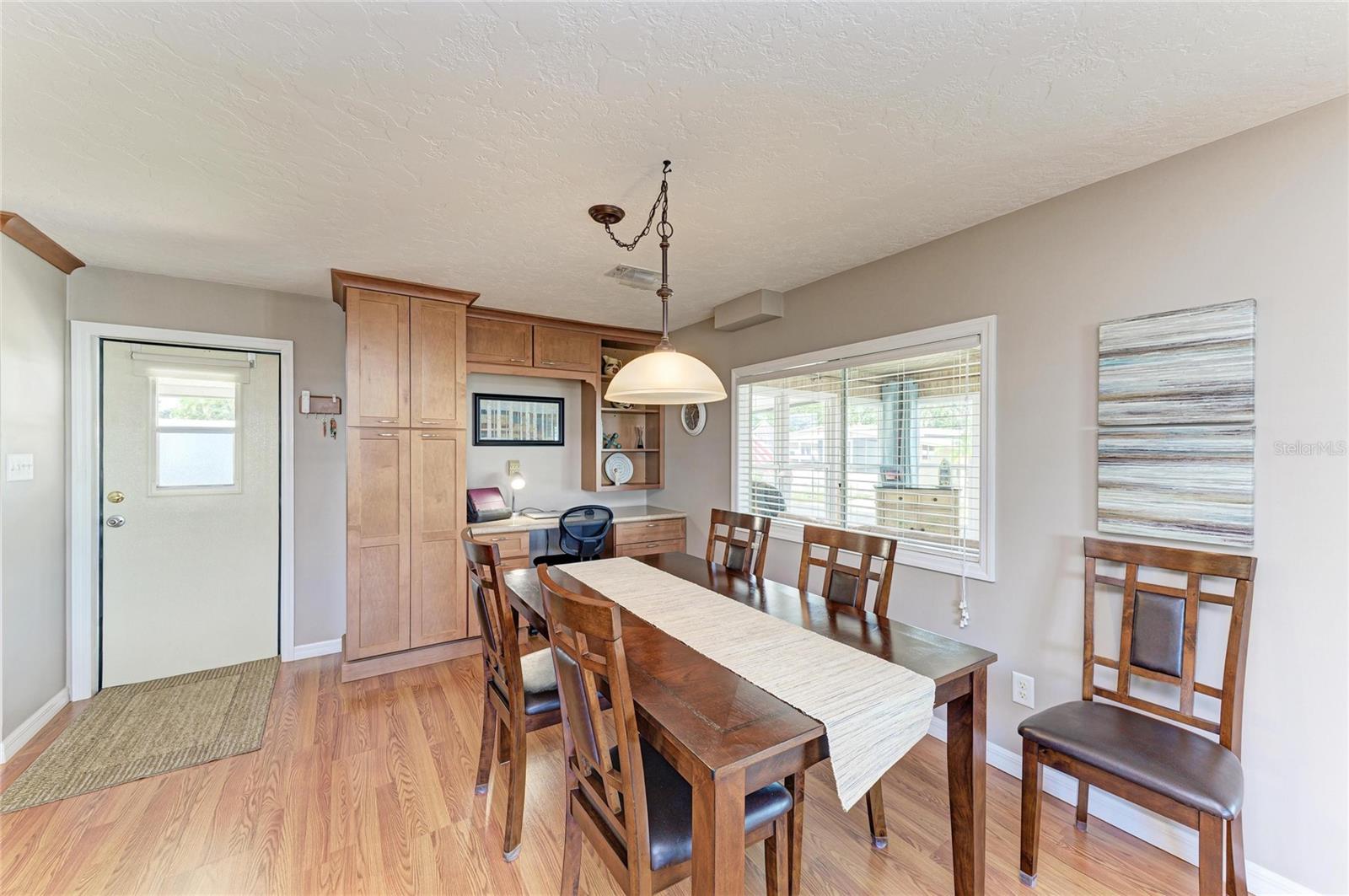 Image 18 of 66 For 5316 53rd Avenue E L1