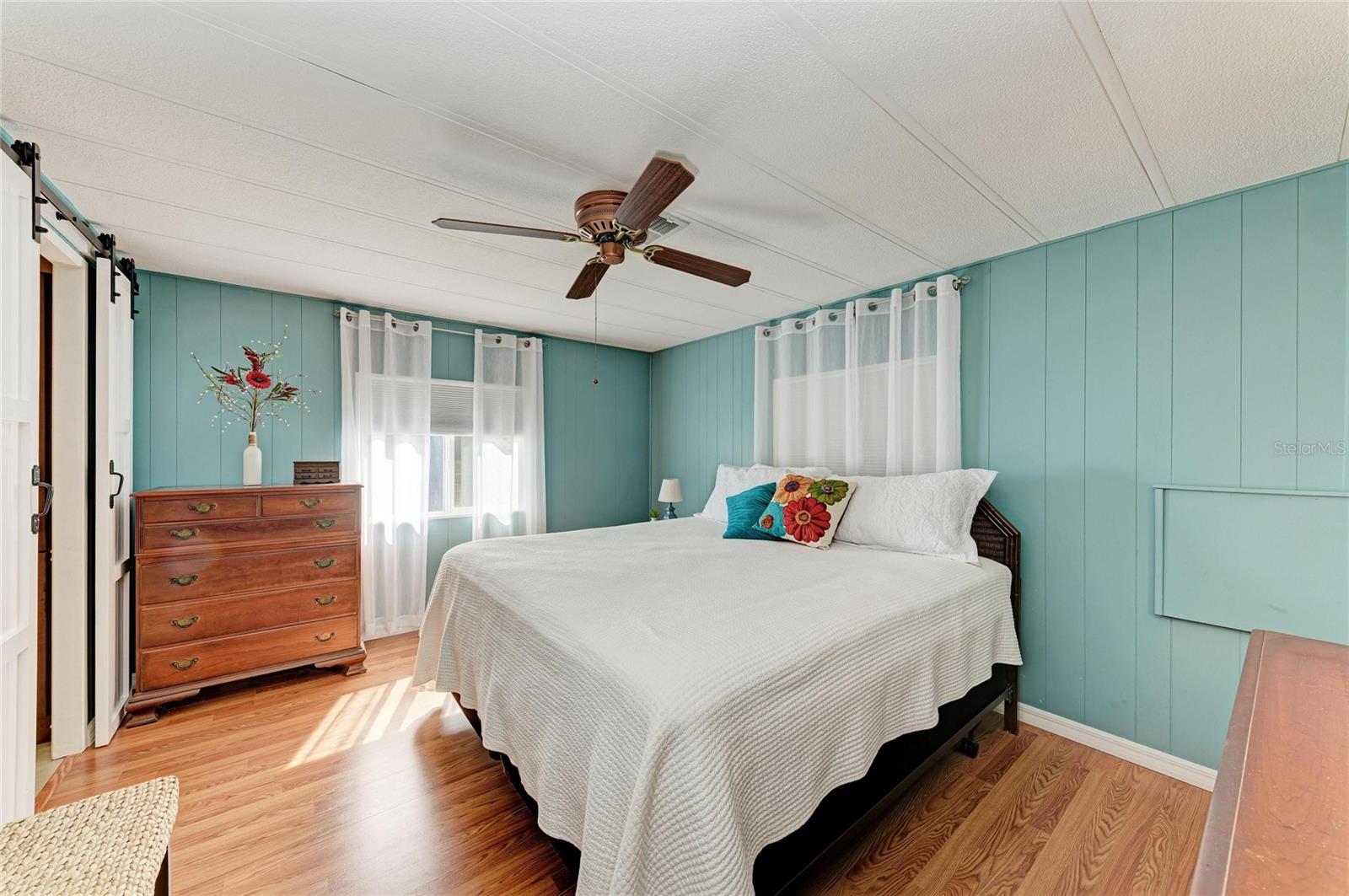 Image 25 of 66 For 5316 53rd Avenue E L1